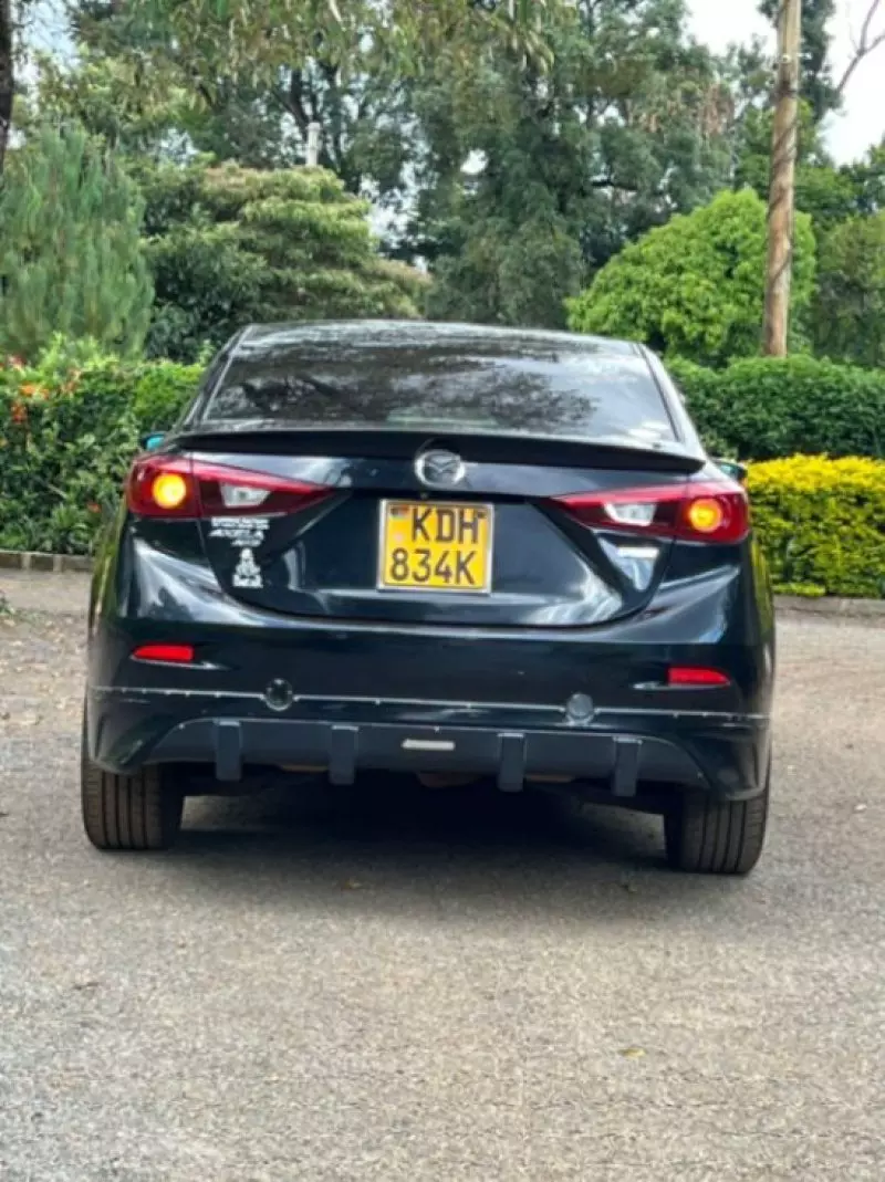 Mazda Axela    - 2014