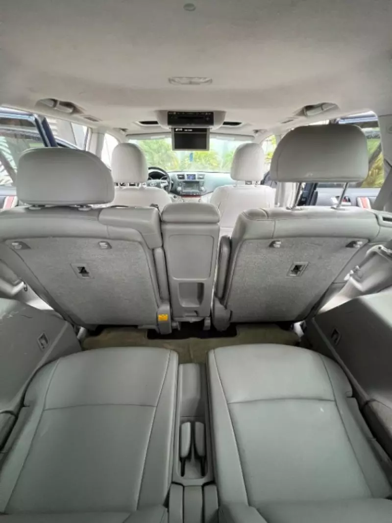TOYOTA Highlander   - 2012