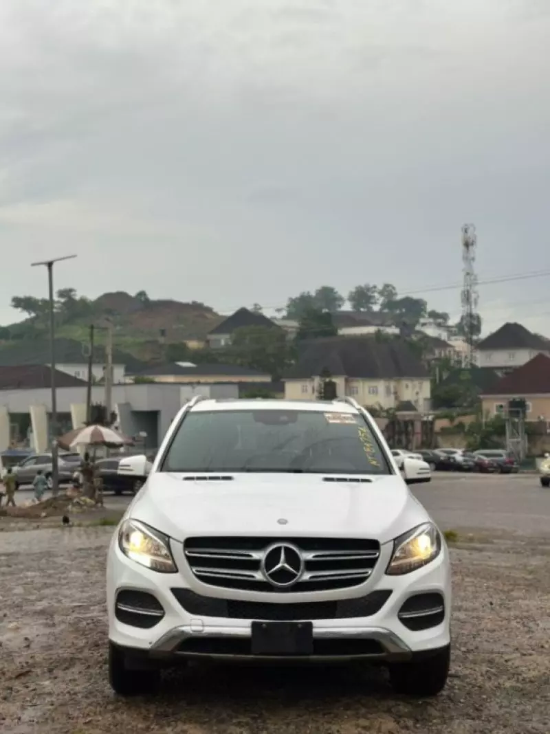 Mercedes-Benz GLE-Class   - 2016