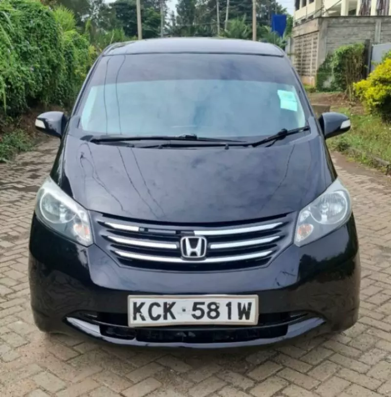 Honda Freed   - 2010