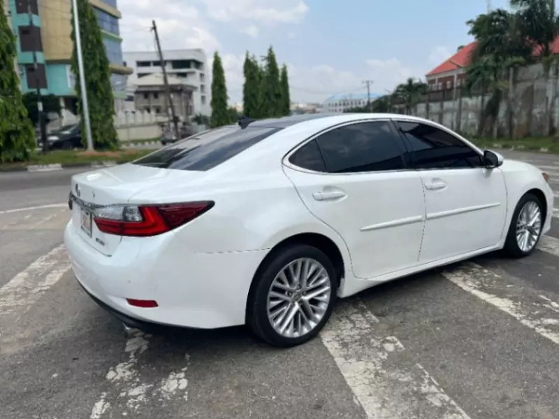 Lexus ES 350   - 2013