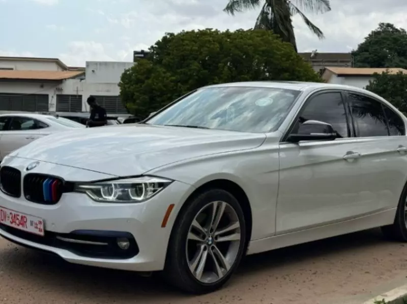 BMW 330   - 2017