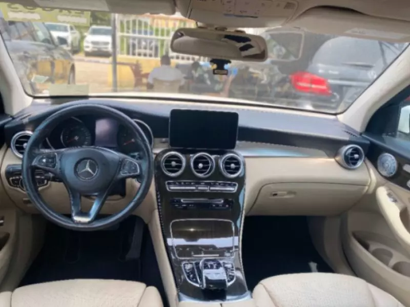 Mercedes-Benz GLC 300   - 2018