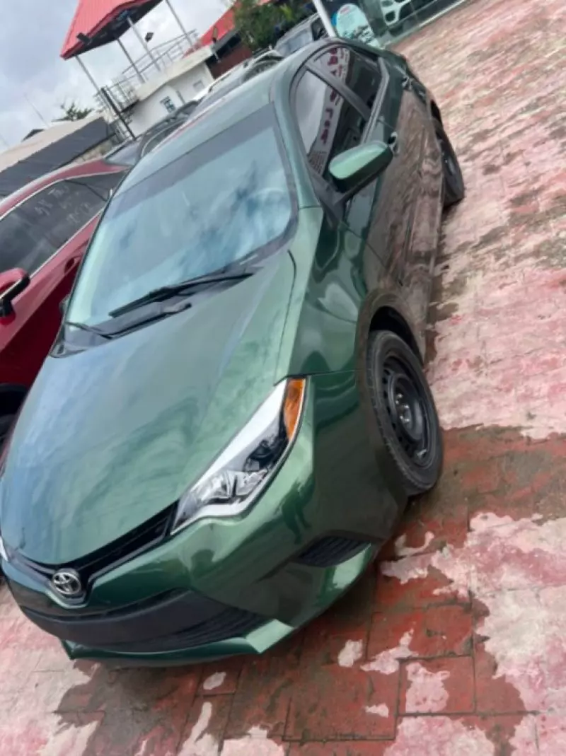 Toyota Corolla   - 2014