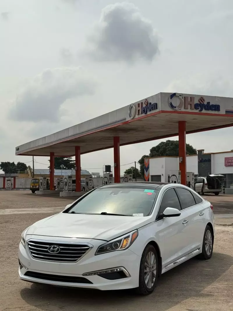 Hyundai Sonata   - 2015