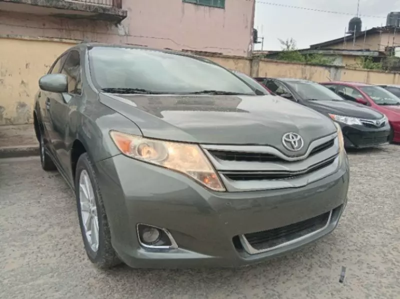 Toyota Venza   - 2010