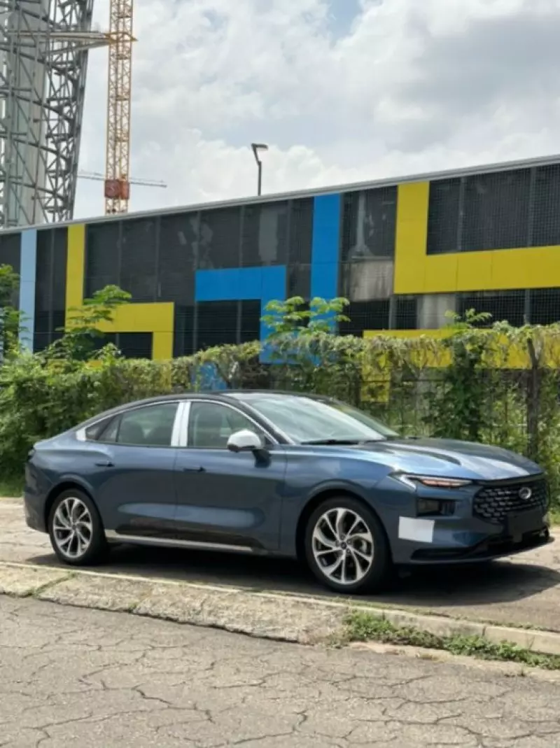 Ford Taurus   - 2025