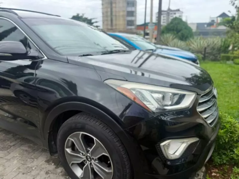 Hyundai Santa Fe   - 2014