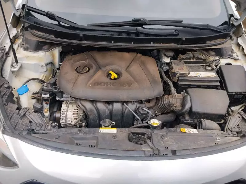 Hyundai Elantra - 2013