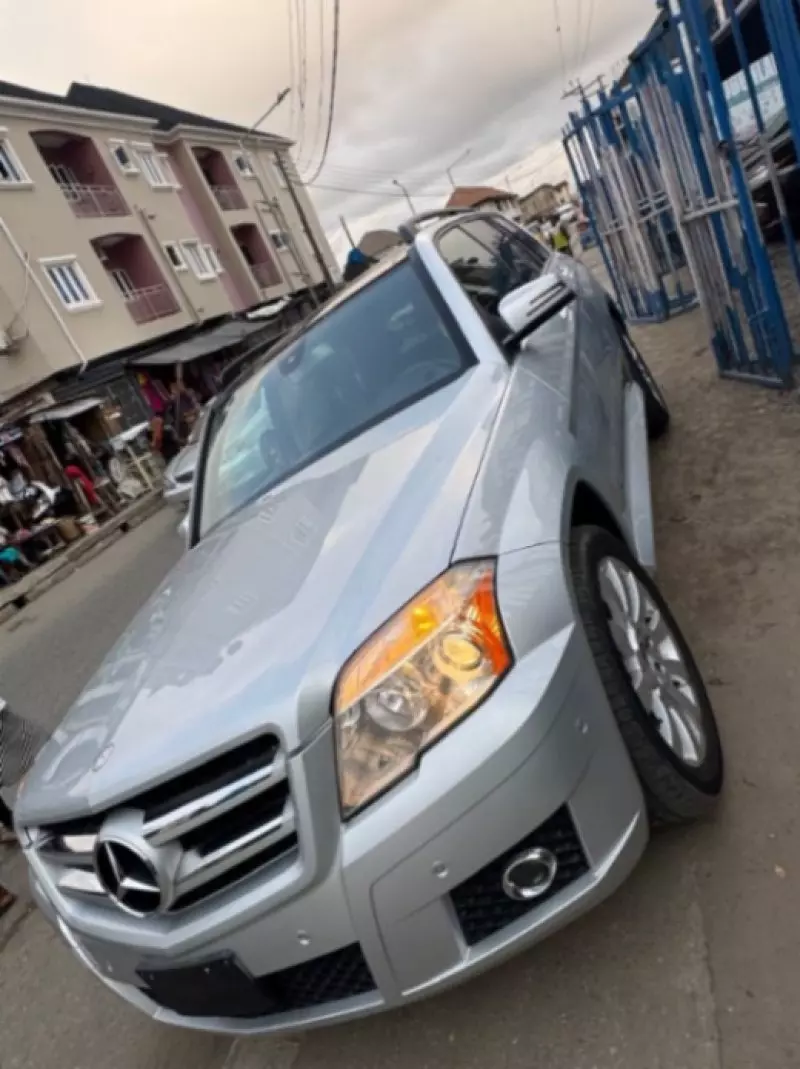 Mercedes-Benz GLK 350   - 2010