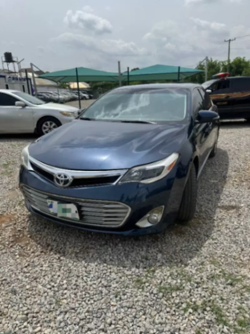 Toyota Avalon - 2014