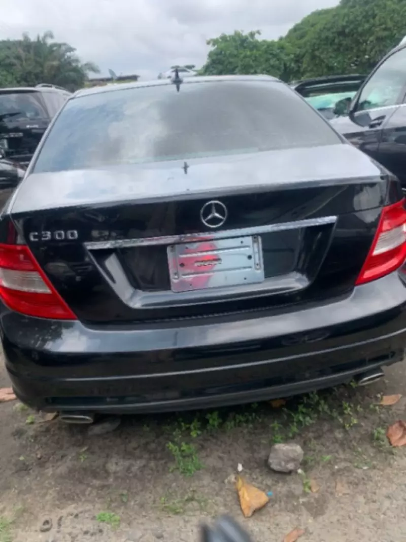 Mercedes-Benz C 300   - 2010