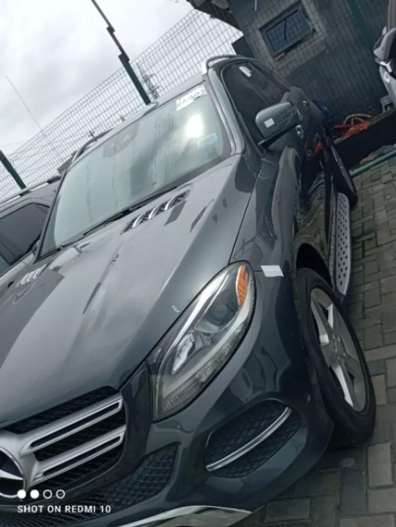 Mercedes-Benz GLE-Class   - 2016