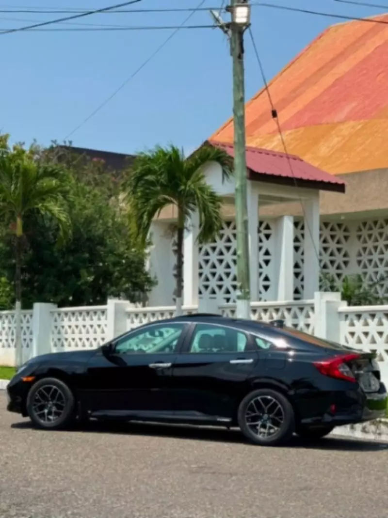 Honda Civic   - 2017