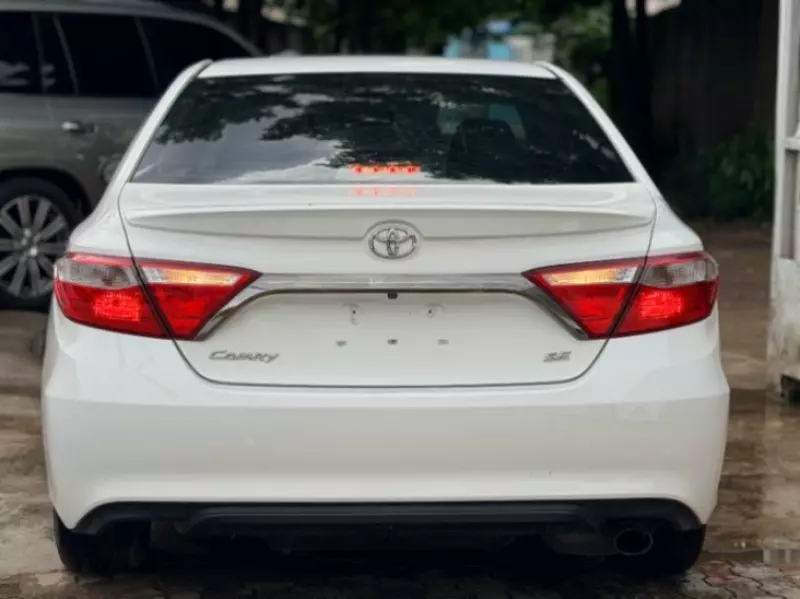 TOYOTA Camry - 2015
