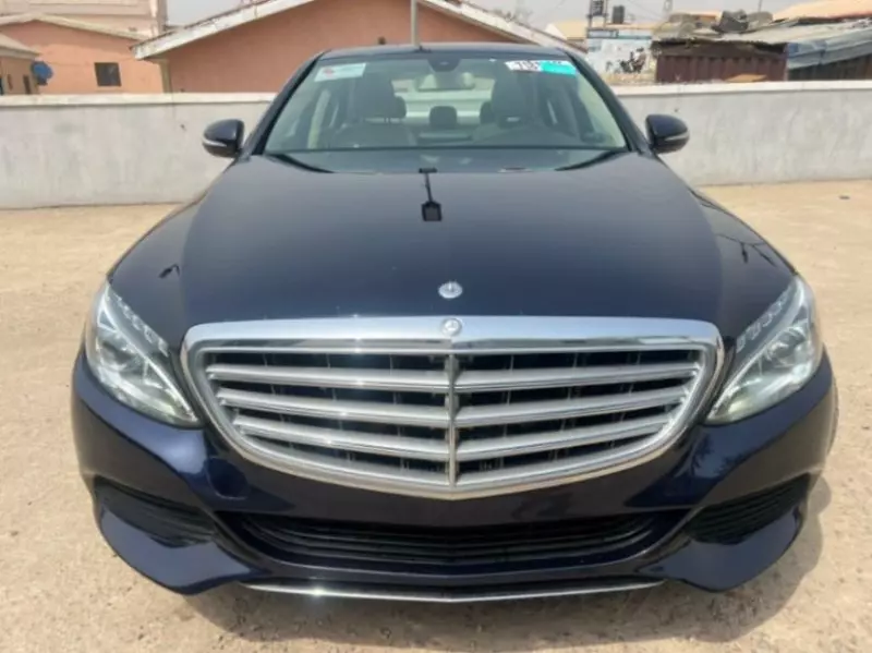Mercedes-Benz C 300   - 2015
