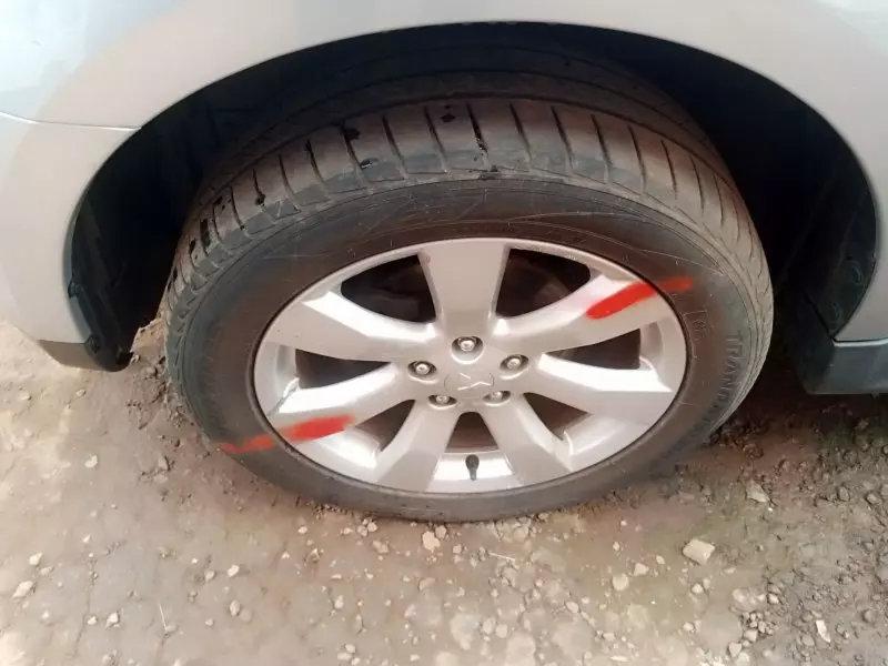 Mitsubishi OUTLANDER   - 2010