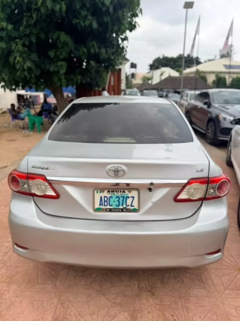 TOYOTA Corolla   - 2011