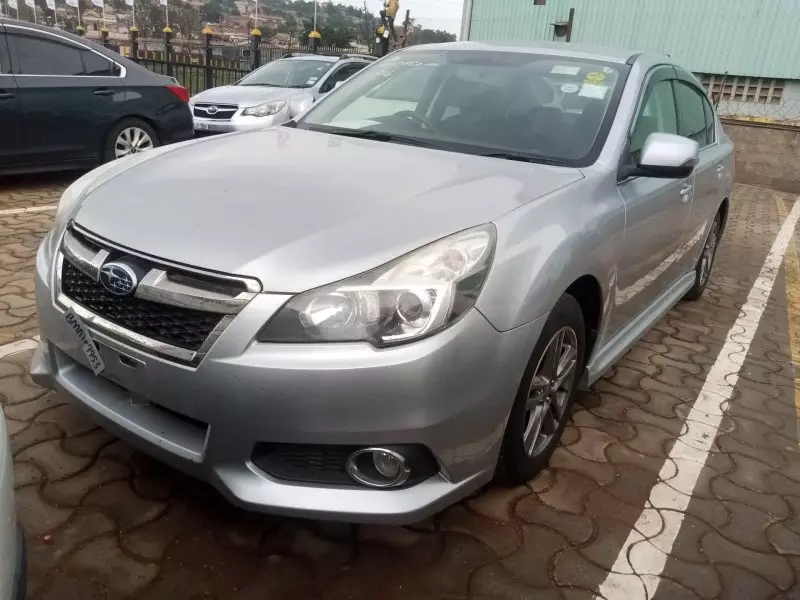 Subaru Legacy - 2013