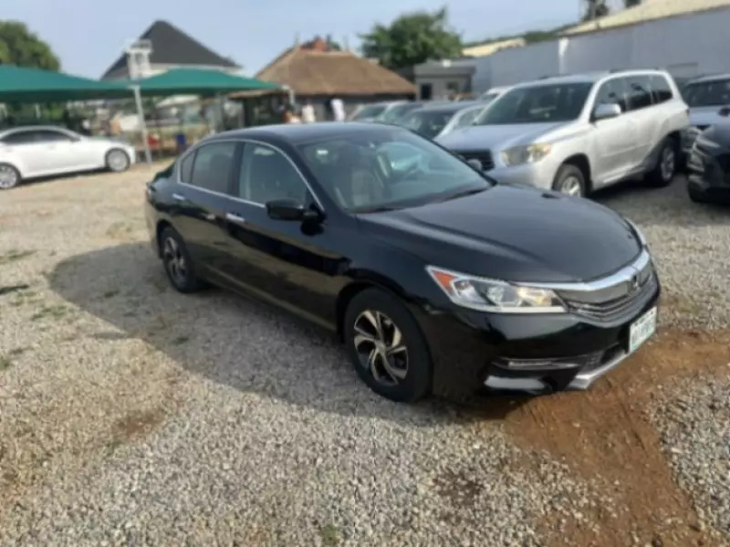 Honda Accord   - 2016