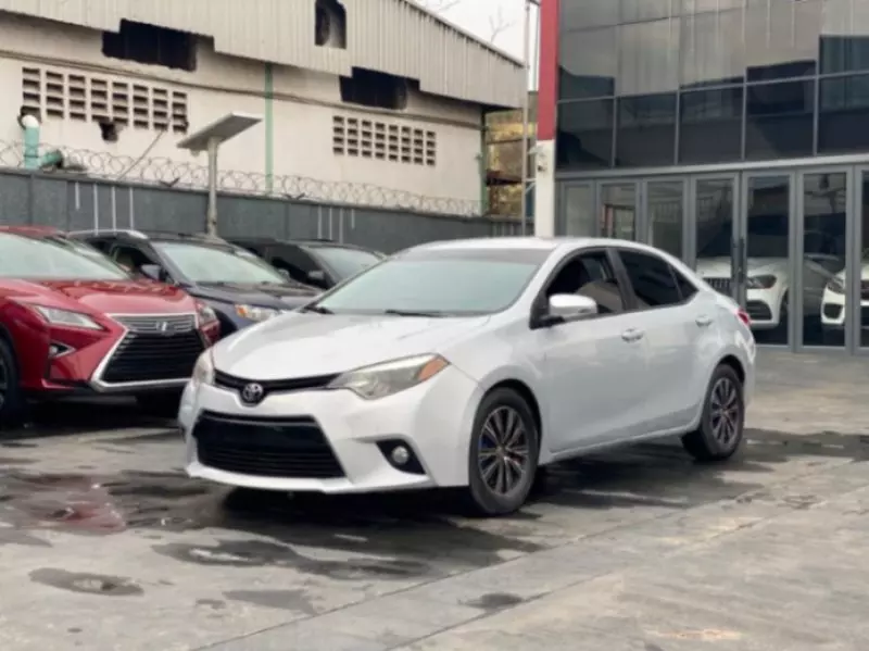 Toyota Corolla   - 2014