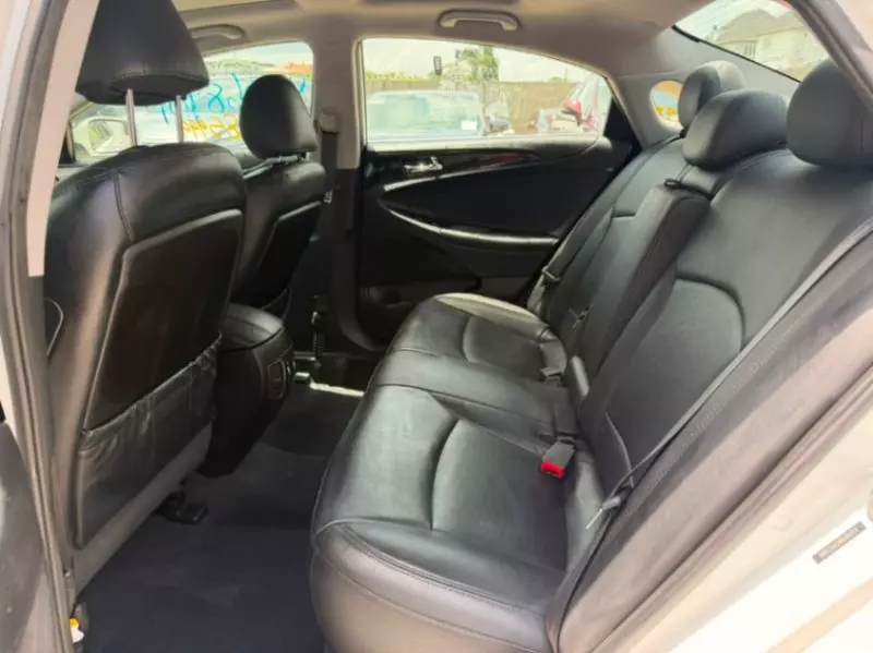 Hyundai Sonata   - 2013