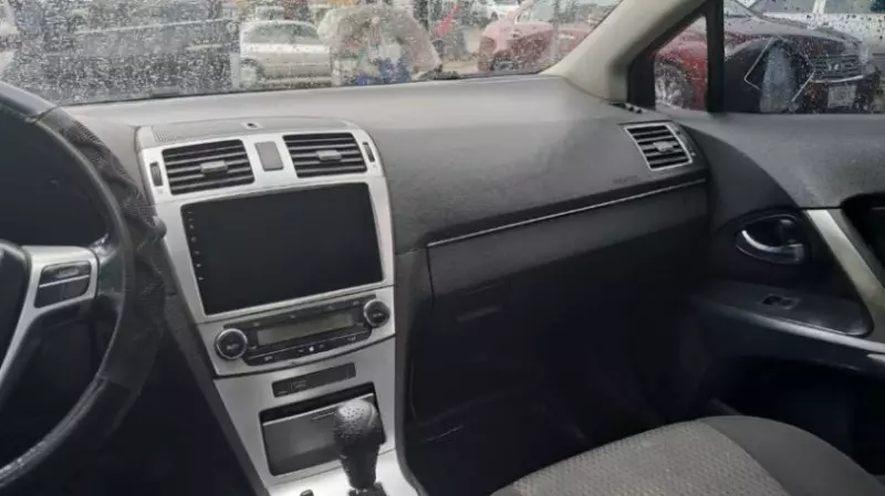 Toyota Avensis - 2013