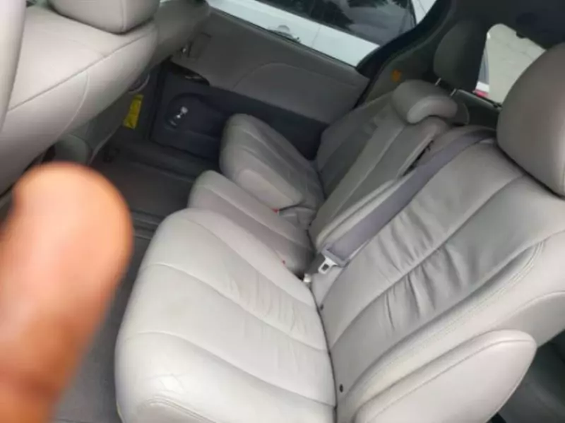 TOYOTA Sienna   - 2013