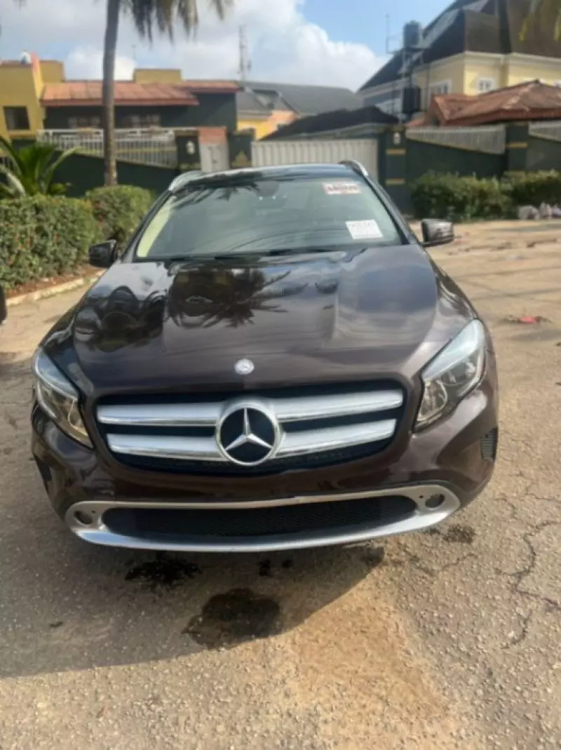 Mercedes-Benz GLA-Class   - 2015