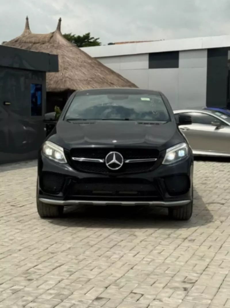Mercedes-Benz GLE-Class   - 2016