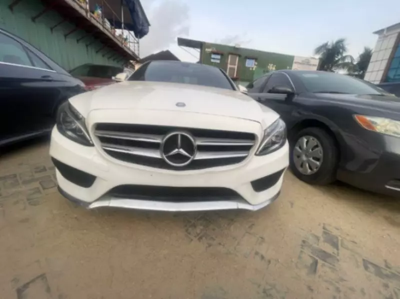 Mercedes-Benz C-Class - 2015