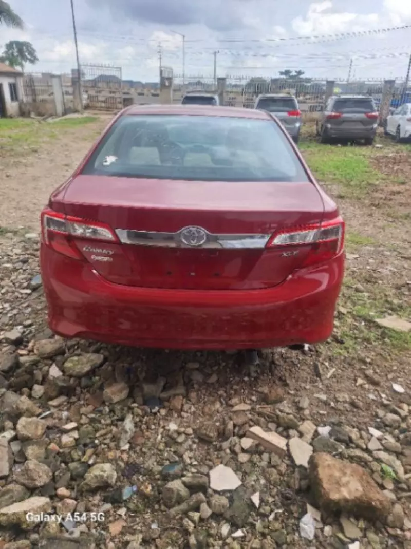 TOYOTA Camry   - 2012