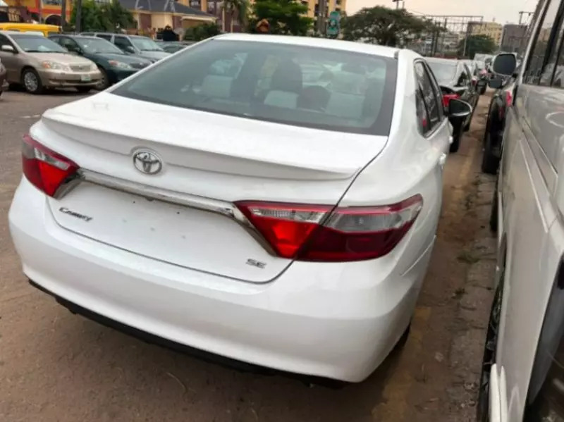 TOYOTA Camry   - 2015