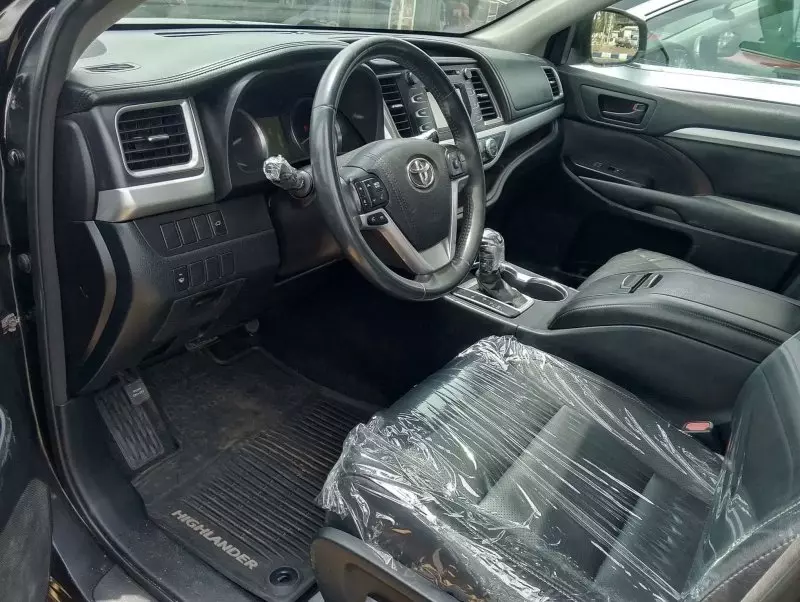 Toyota Highlander   - 2015