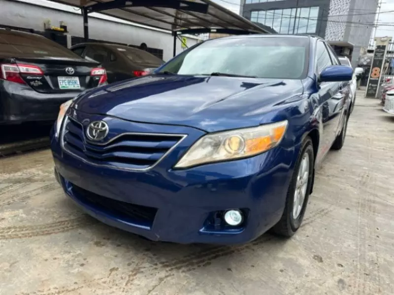 TOYOTA Camry   - 2011