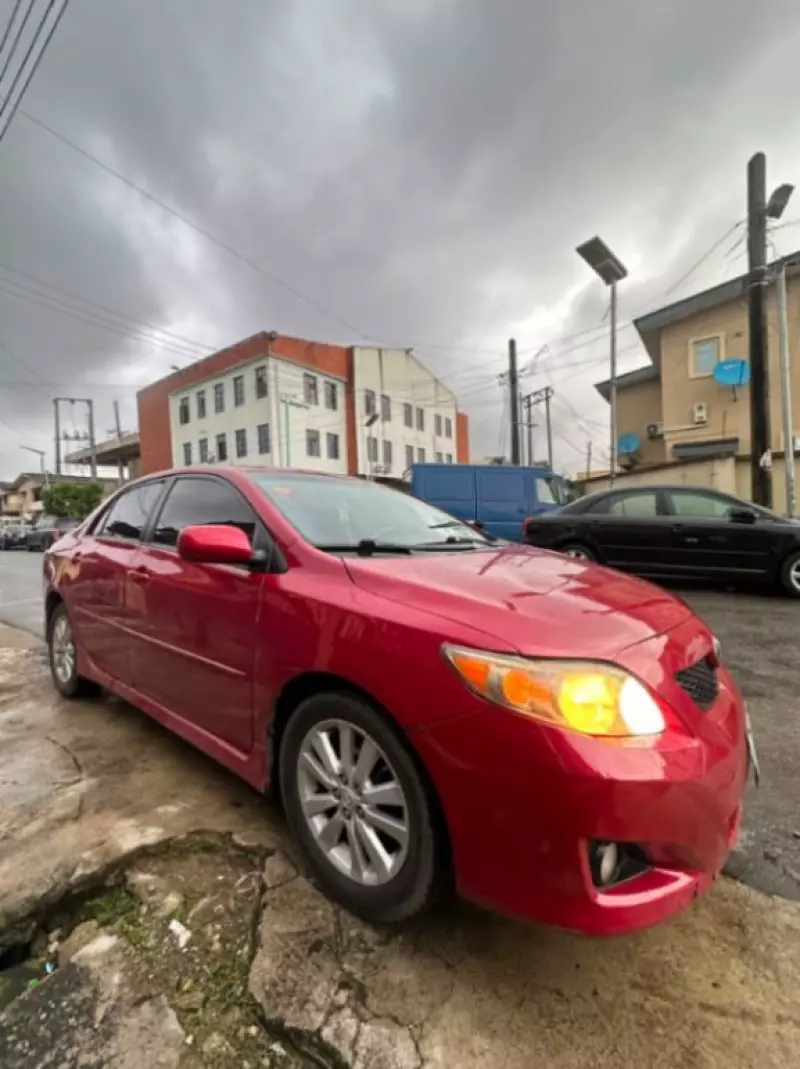 TOYOTA Corolla - 2009