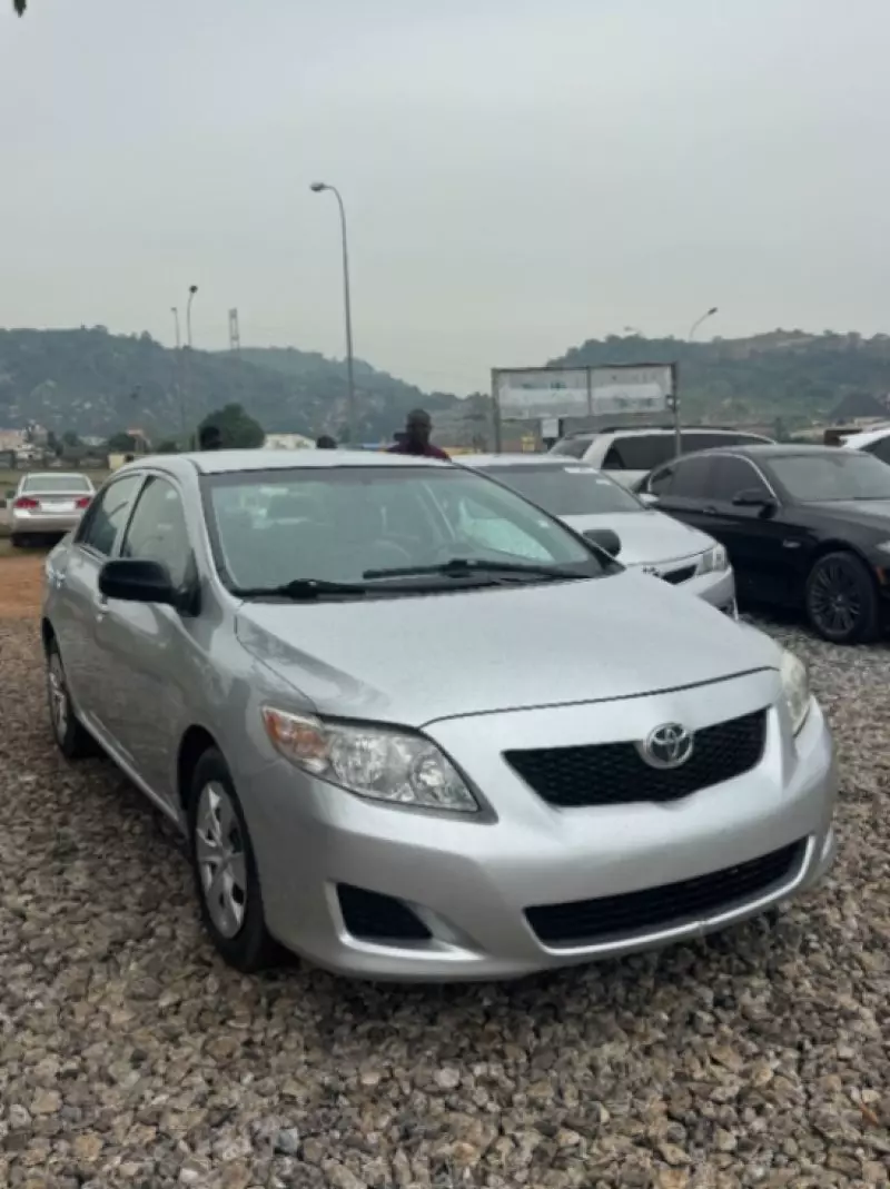TOYOTA Corolla   - 2009