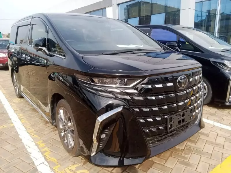 Toyota Alphard   - 2021