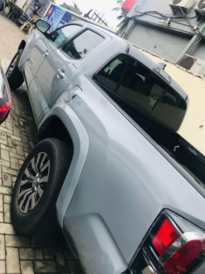 Toyota Tacoma   - 2021