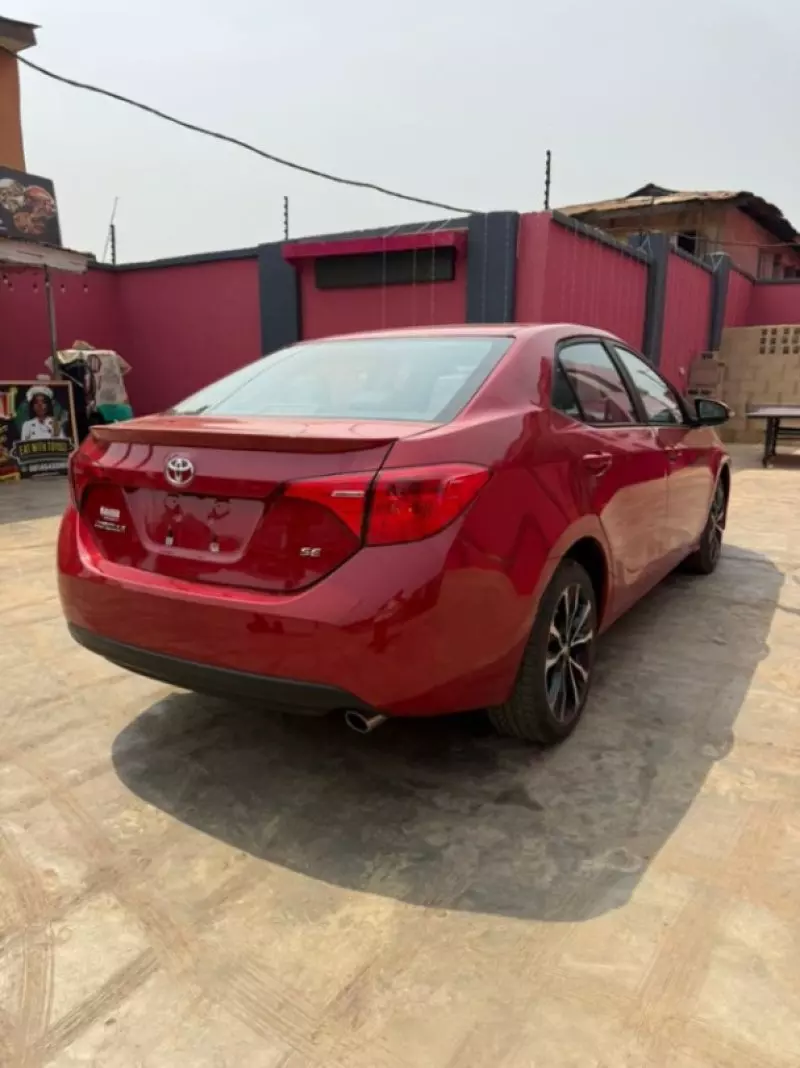 Toyota Corolla   - 2018