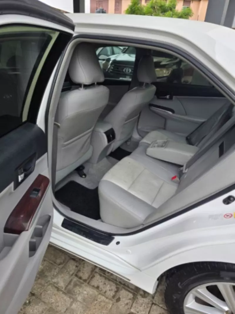 TOYOTA Camry   - 2012
