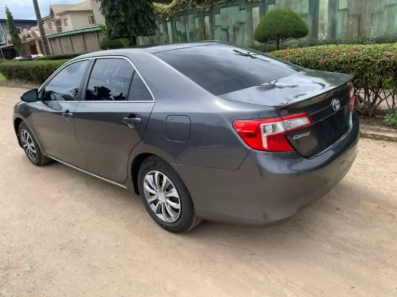 TOYOTA Camry   - 2012