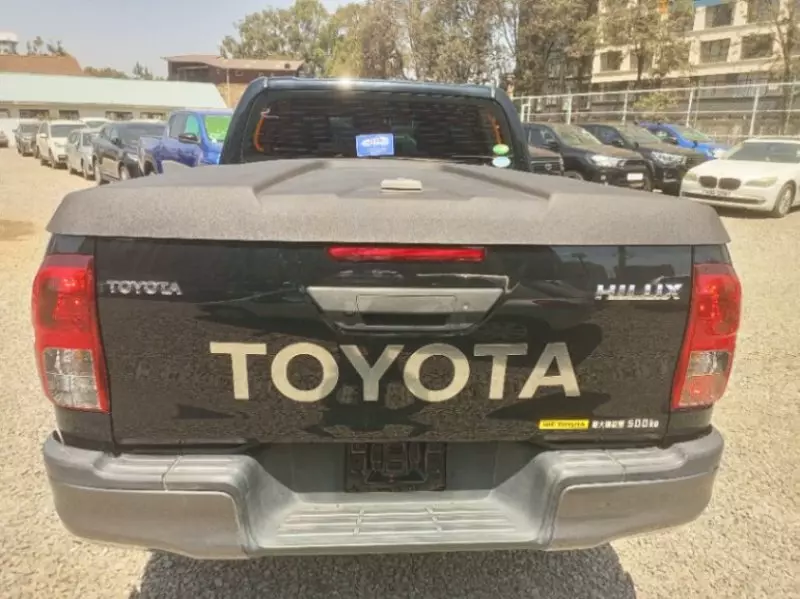 Toyota Hilux   - 2019