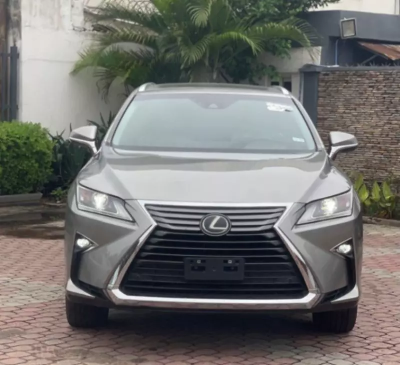 Lexus RX   - 2017