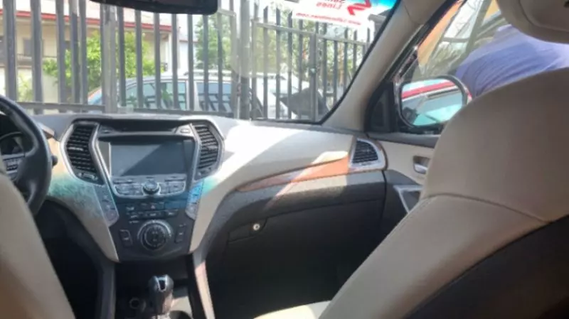 Hyundai Santa Fe   - 2013