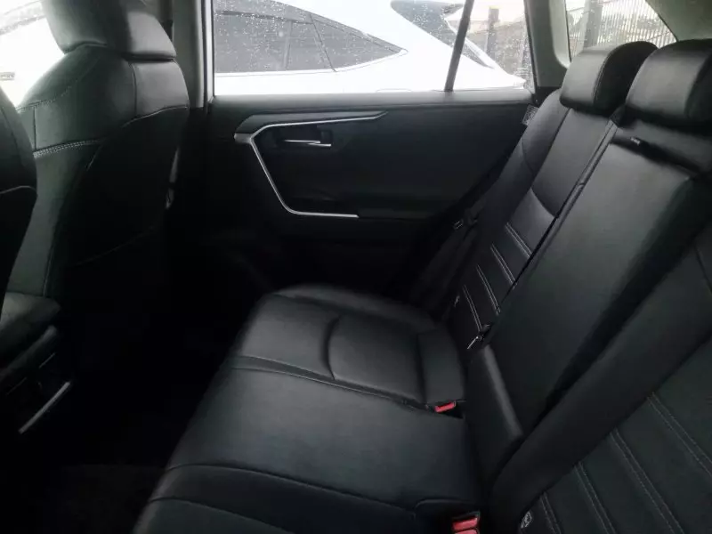 Toyota RAV 4   - 2019