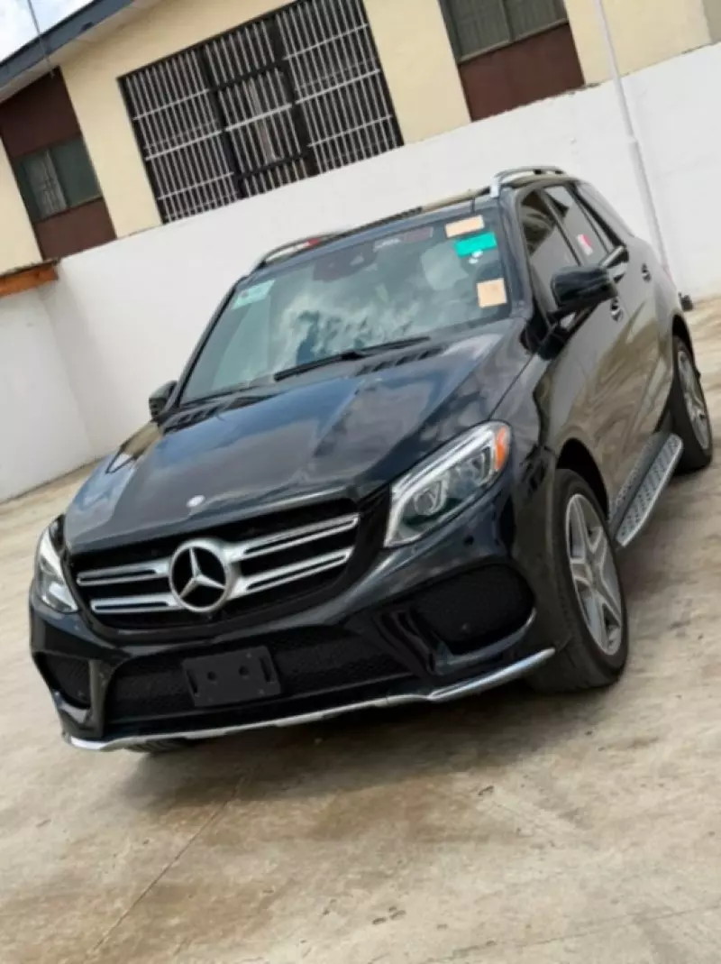 Mercedes-Benz GLE 400 - 2016