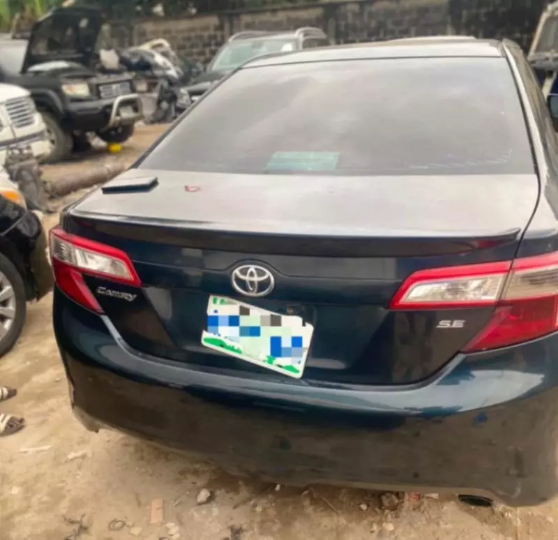 TOYOTA Camry   - 2012