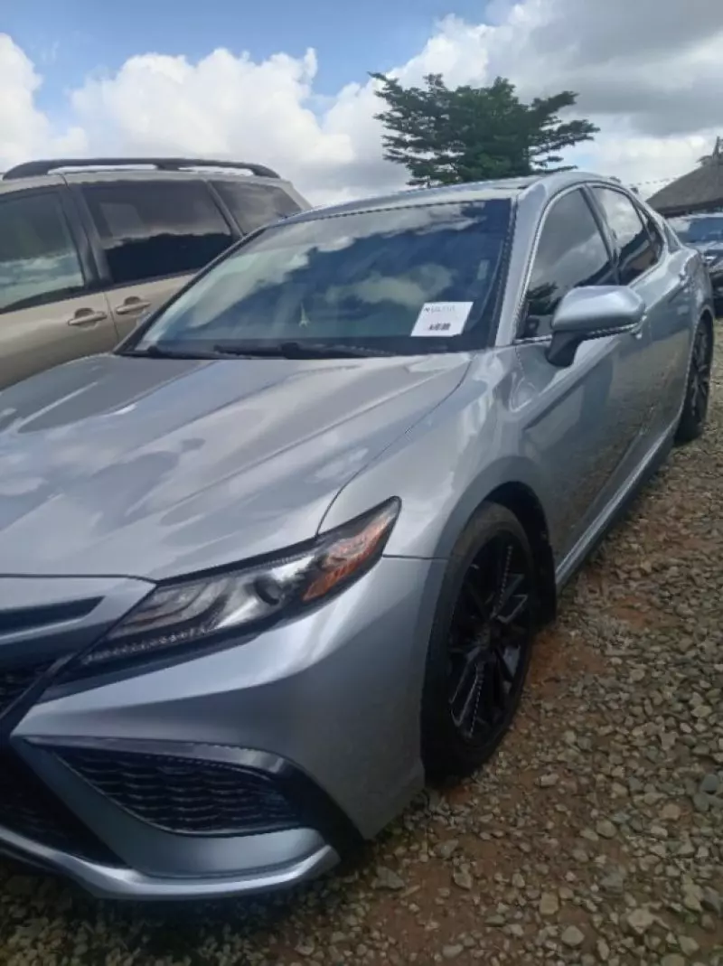 TOYOTA Camry   - 2021