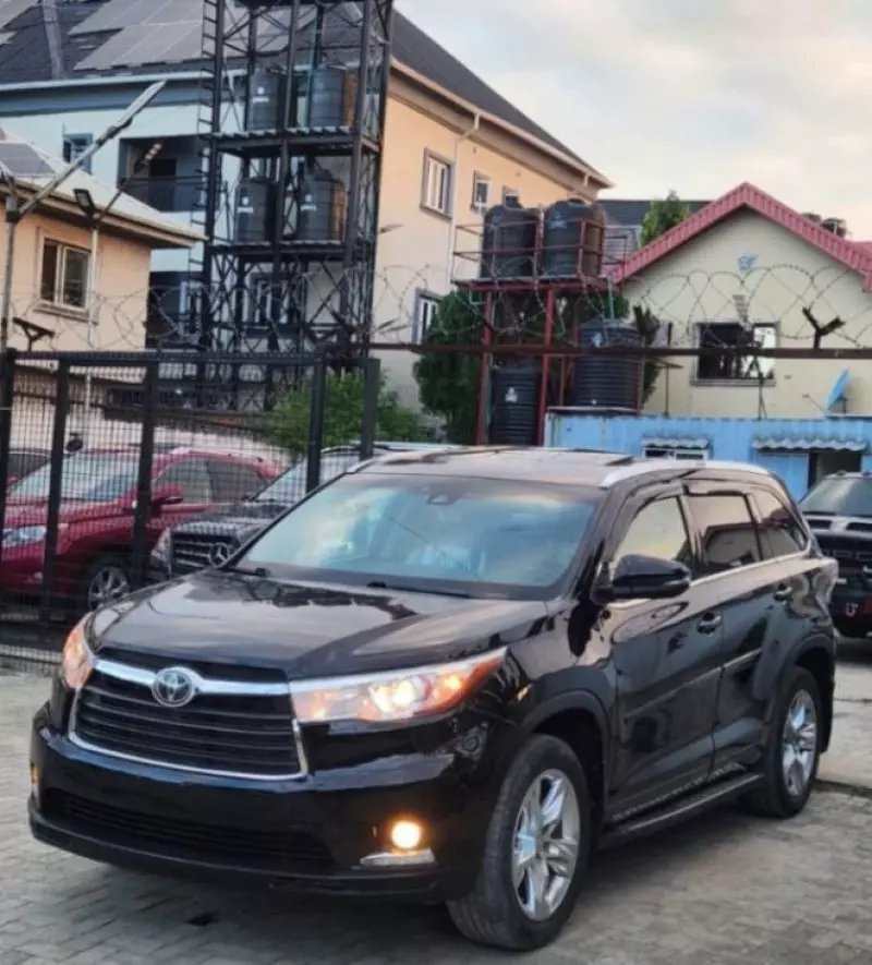 TOYOTA Highlander   - 2014